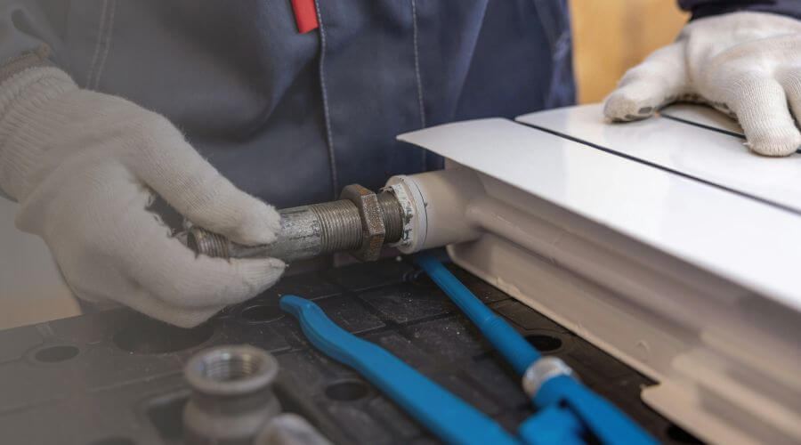 Burst pipe repair in Harbeson, DE